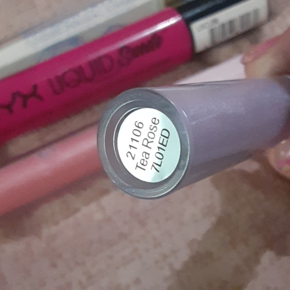 MISC. LIQUID LIPSTICK/GLOSS! - Picture 6 of 8